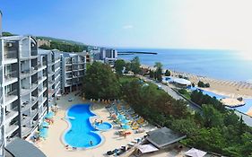 Luna Beach Hotel